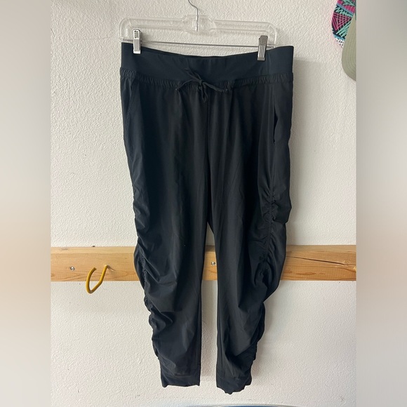 Athleta Pants - Athleta Black Attitude Pants